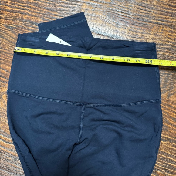 Lululemon
WUNDER LOUNGE SUPER-HIGH-RISE TIGHT 28"
True Navy
Size: 6 - Picture 10 of 10